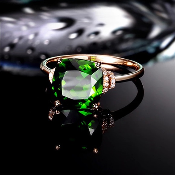 New Rose Gold Green Emerald Ring - Picture 5 of 7